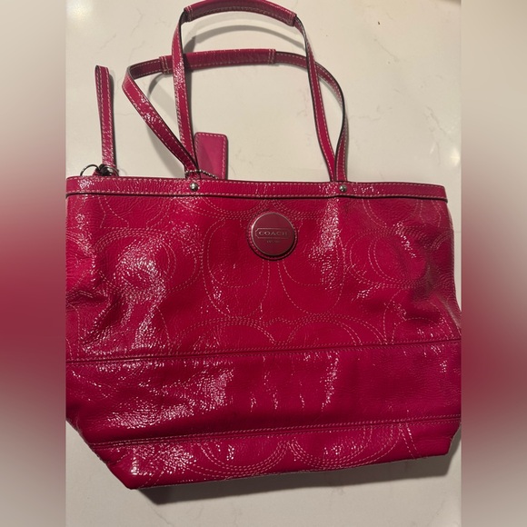 EXCELLENT CONDITION Coach Pink Purse - Picture 1 of 4